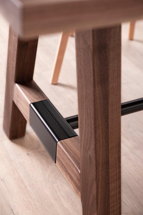 a型框架实木桌