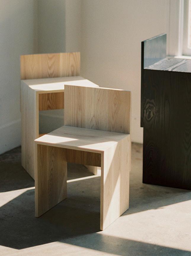 实木餐椅和凳子